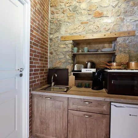 Athenian Residences Hotel 3*