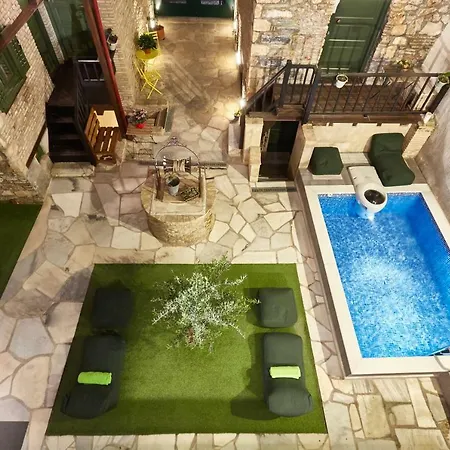Athenian Residences Hotel